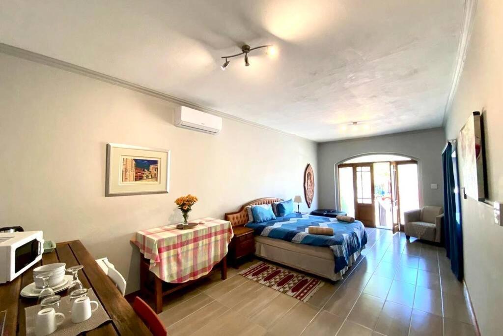 Le Grec Wine Tram Apartment Франсхук Экстерьер фото
