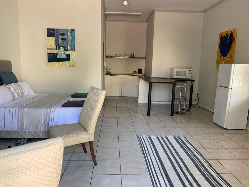 Le Grec Wine Tram Apartment Франсхук Экстерьер фото